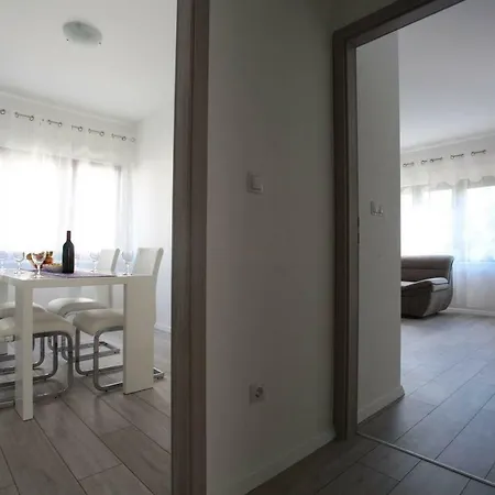 Mate Apartman