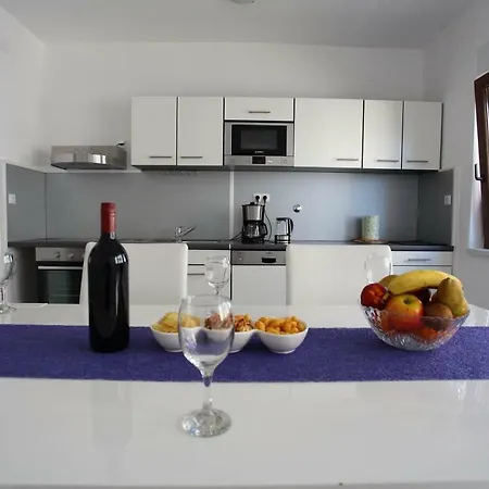 Mate Apartman